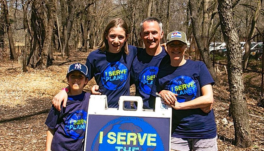 Heidi Untener (right) and her family volunteering at SCA's Earth Day 2015 Event in Van Cortlandt Park, Bronx, New York
